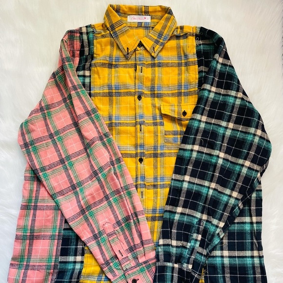 LONG SLEEVE OVERSIZE MULTI PLAID BUTTON DOWN SHIRT - Picture 7 of 7